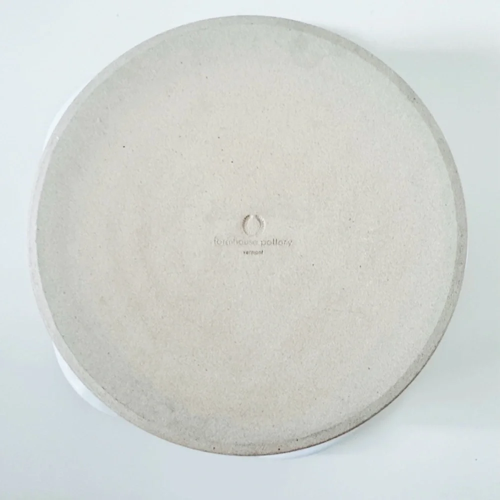 Farmhouse Pottery Laurel Pie Dish (1st Generation Design) - Picture 3 of 7